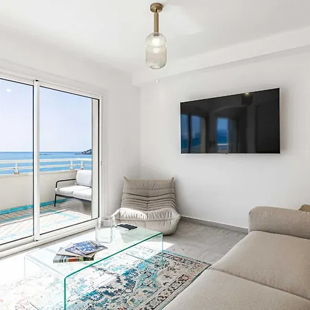 Apartment Sublime 2 Bedroom Flat, Terrace Sea View -
