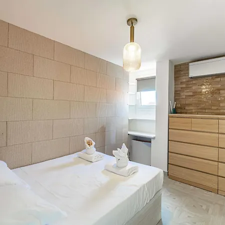 Apartment Sublime 2 Bedroom Flat, Terrace Sea View - *